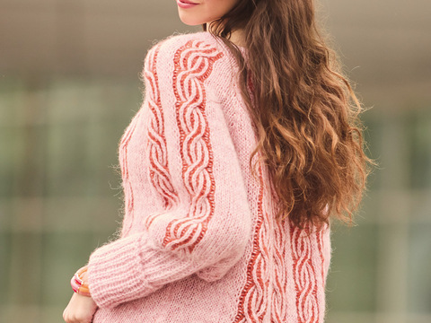 Pulli mit zweifarbigen Patentzöpfen