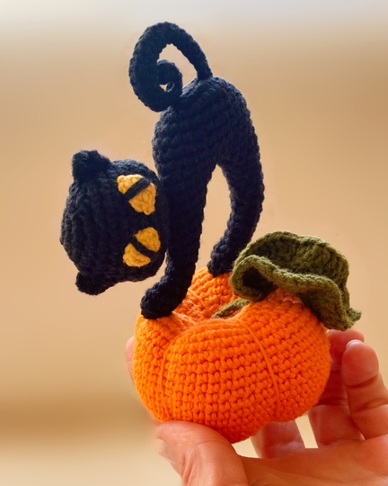 Crochet Black Cat with Pumpkin - PDF Pattern