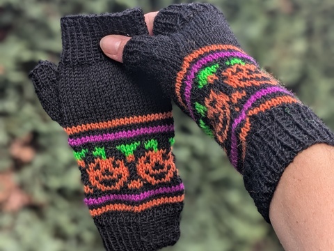 Strickanleitung Pumpkin Smile Mitts