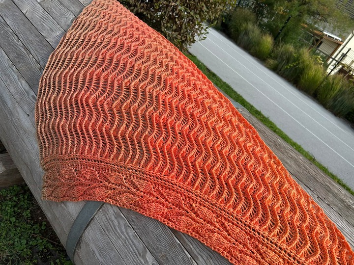 Crochet Pattern Triangular Scarf "Mida"