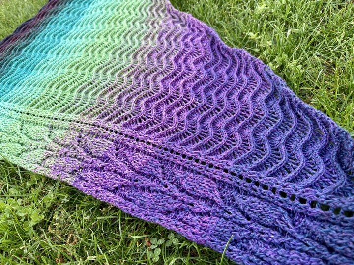 Crochet Pattern Triangular Scarf "Mida"