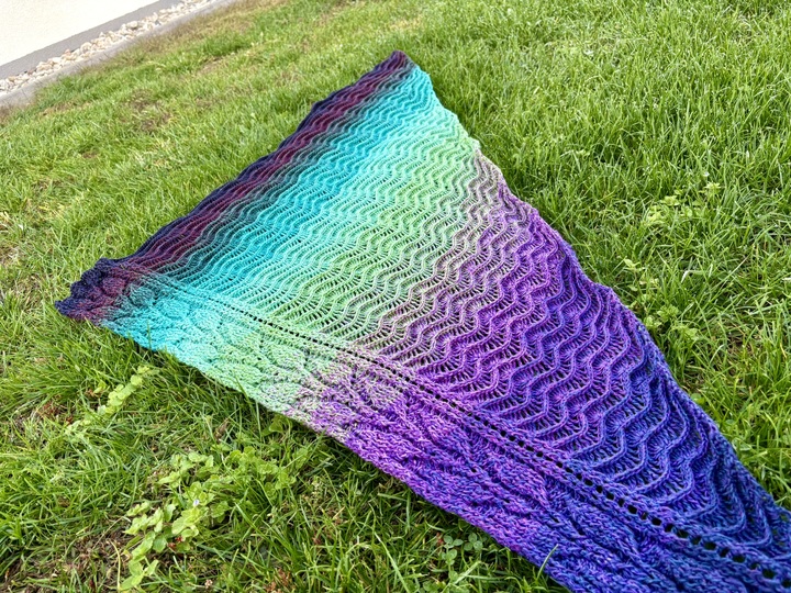 Crochet Pattern Triangular Scarf "Mida"