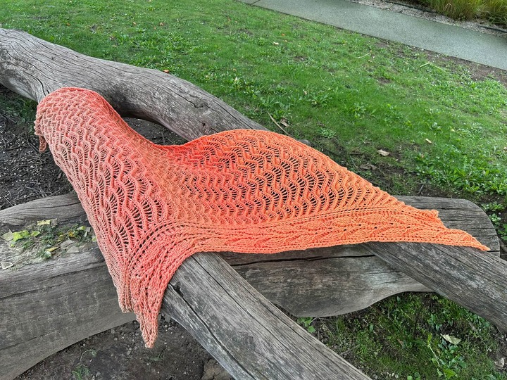 Crochet Pattern Triangular Scarf "Mida"