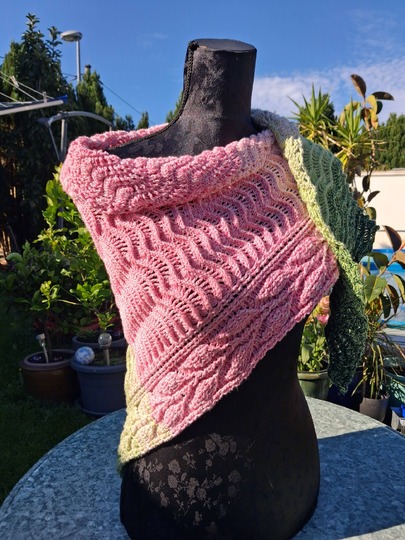 Crochet Pattern Triangular Scarf "Mida"
