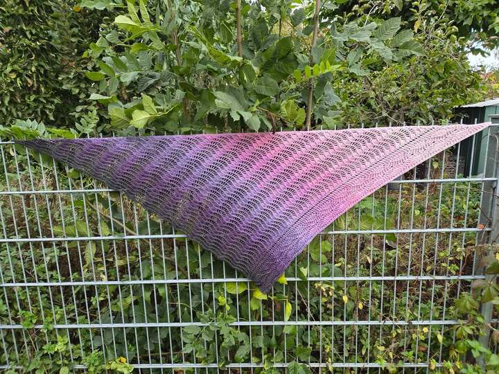 Crochet Pattern Triangular Scarf "Mida"