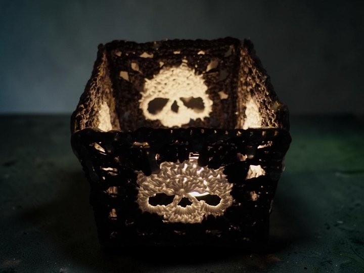 Totenkopf Granny Teelicht  - Häkelanleitung
