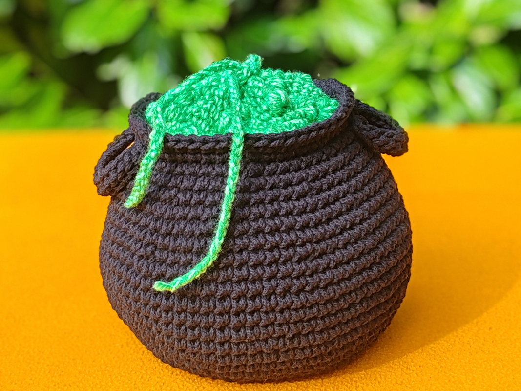 Witchy 3-in-1 Cauldron Pouch, Bottle Holder, Trick-or-Treat Basket - Image 5