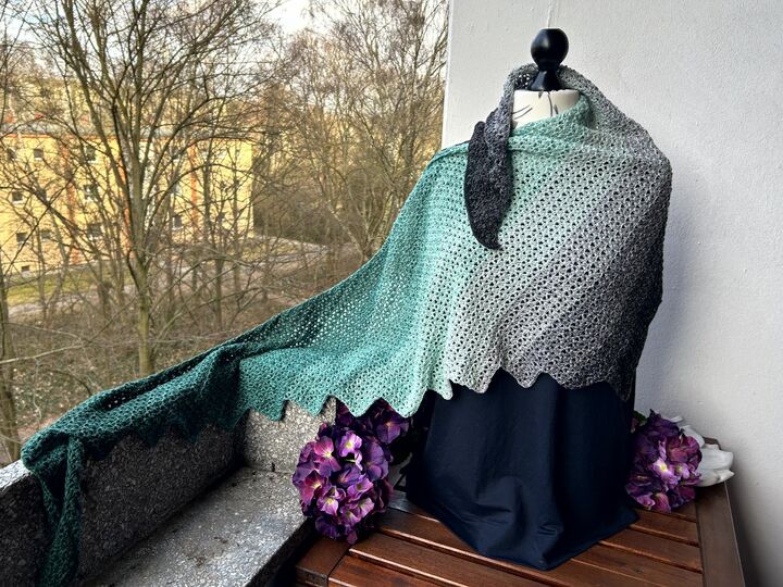 Diana Dragon - Häkelanleitung chilliger Drachenschwanz