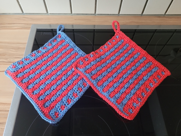 Häkelanleitung für die Topflappen Korallenblau