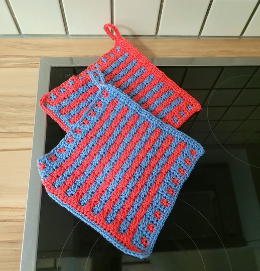 Häkelanleitung für die Topflappen Korallenblau