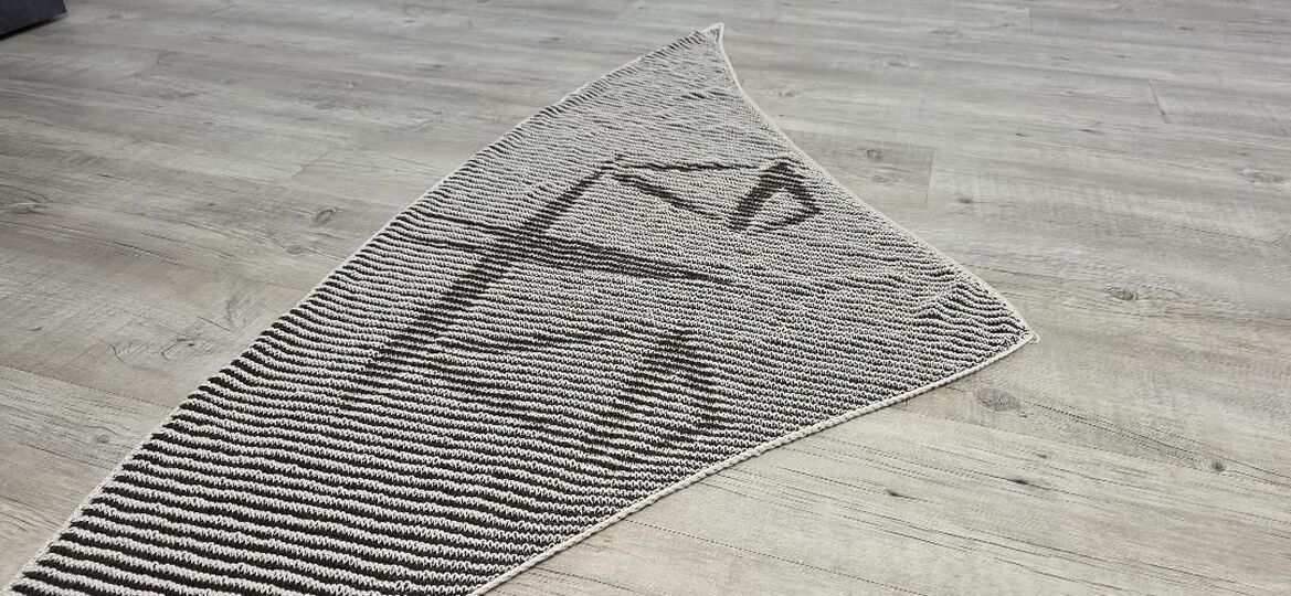 Libra, Shadow Knitting, Illusion Knitting, Motif Shawl