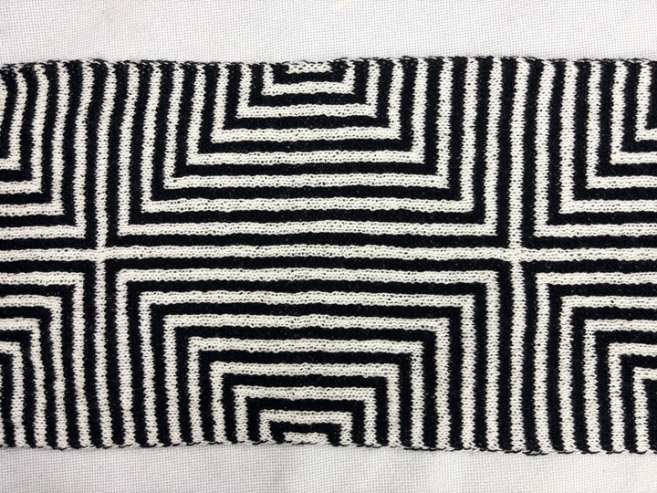 Schal «Illusion der Quadrate» - Eine Double Face Strickanleitung