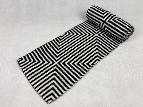 Scarf «Illusion of Squares» - Double Knitting Instructions