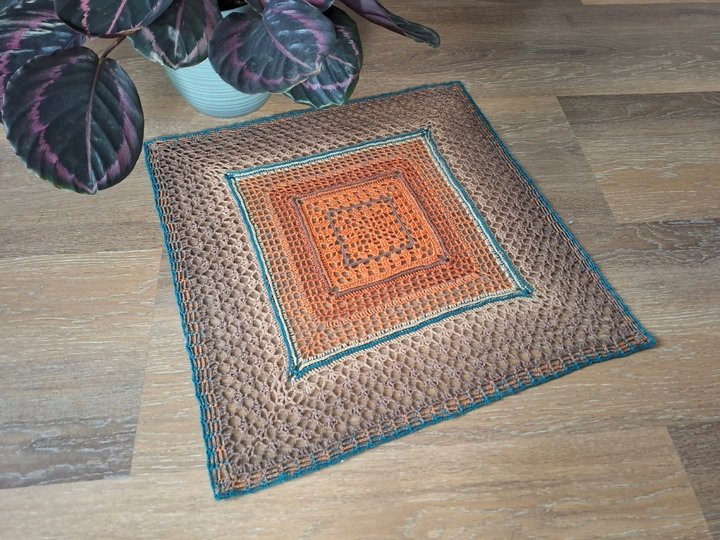 Häkelanleitung Mitteldecke "Sienna"
