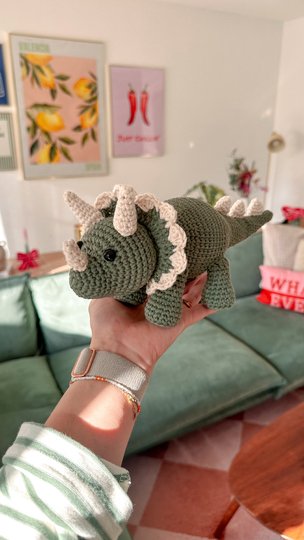 Nilo the Dino - crochet pattern | German & English
