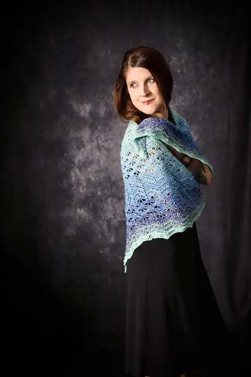 Crochet pattern shawl Ilvaelis