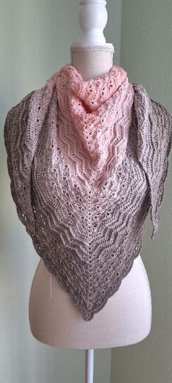 Crochet pattern shawl Ilvaelis