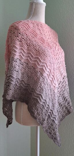 Crochet pattern shawl Ilvaelis
