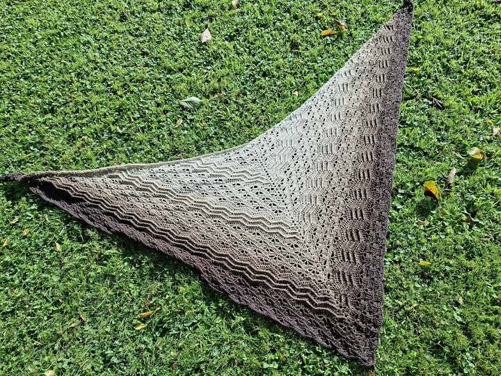 Crochet pattern shawl Ilvaelis