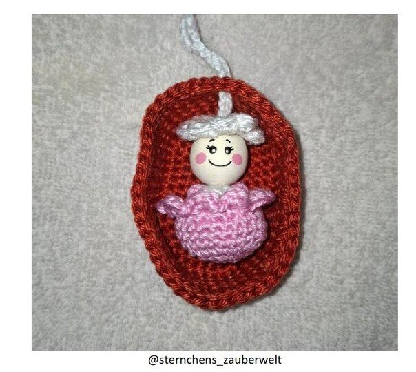 Häkelanleitung: Baby in Korb