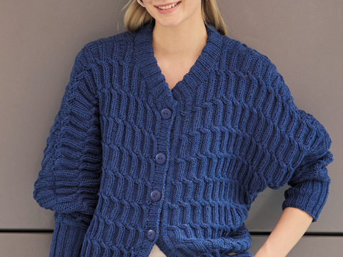 Jacke mit Fledermausärmeln und Mütze