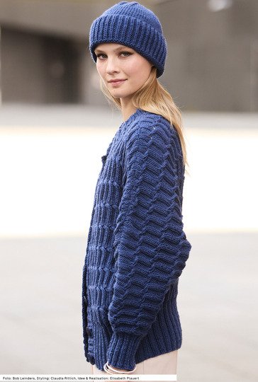Jacke mit Fledermausärmeln und Mütze