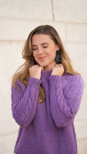 Raglan Pullover von oben mit Zopfmuster und Videotutorial
