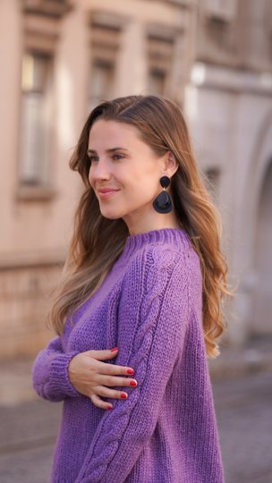 Raglan Pullover von oben mit Zopfmuster und Videotutorial