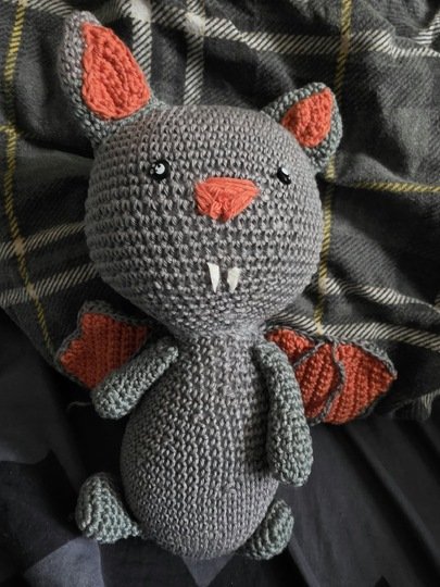 Kuschel Fledermaus, mini - Häkelanleitung
