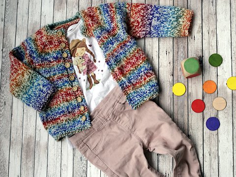 Strickanleitung Kinder Cardigan mit Raglan – Four Twenty Six