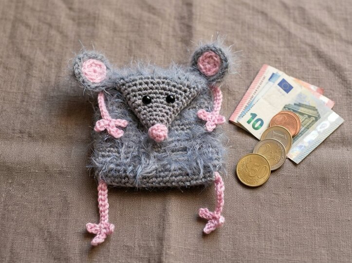 Häkelanleitung flauschiges Mäuse-Täschchen