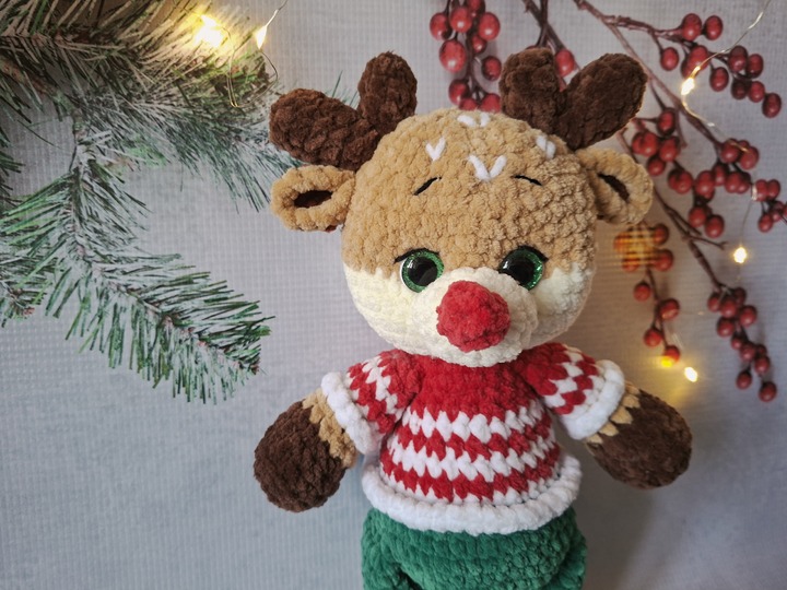 Plush Reindeer Crochet Pattern