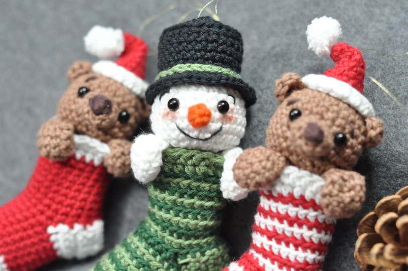 Crochet Pattern – Tiny Christmas Stocking with Snowman & Bear