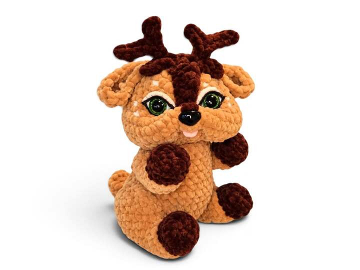 Crochet Pattern Naschelino – the Cute Christmas Reindeer with a Candy Box
