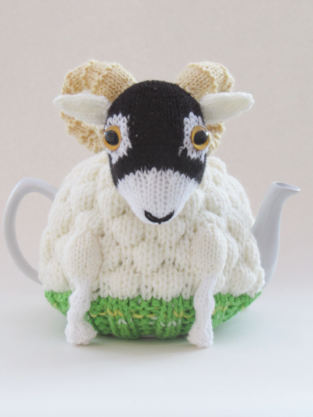 Lamb soft toy vintage knitting pattern PDF digital download