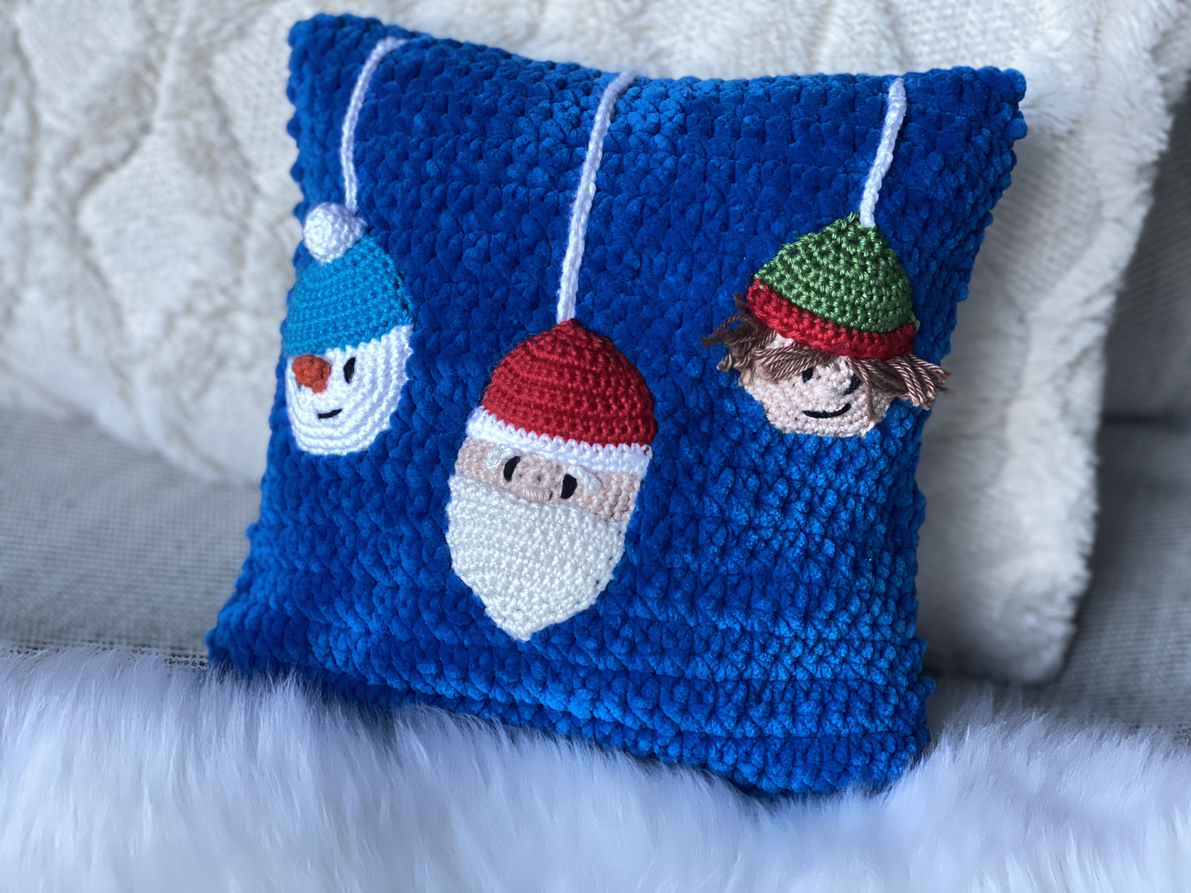 Pompom rug/chair seat cushion crochet pattern 064