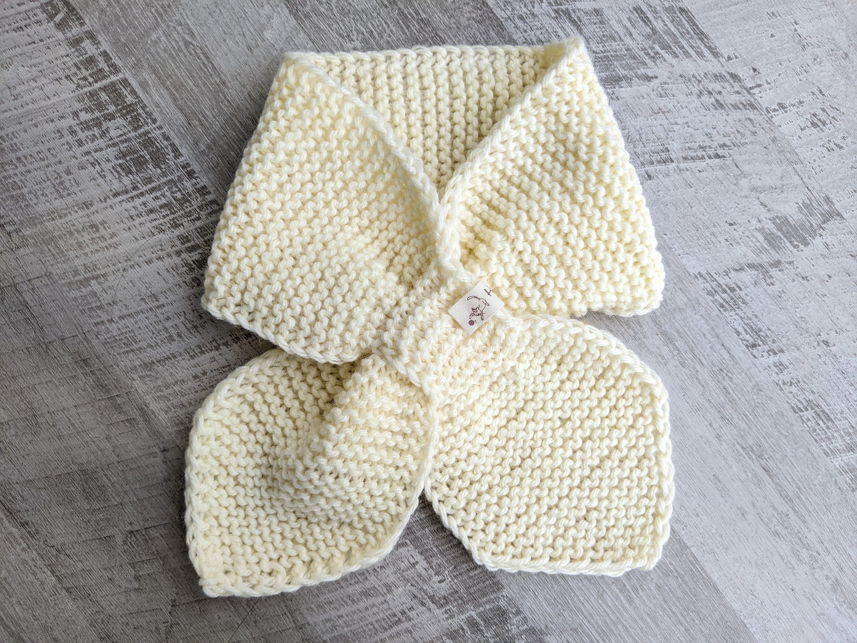 Keyhole (Pull Through) Knit Scarf Pattern