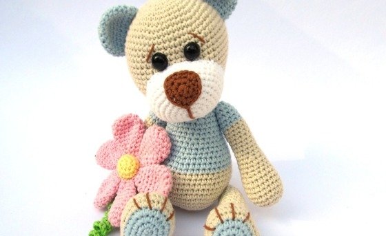 Teddy with Flower Amigurumi Crochet Pattern