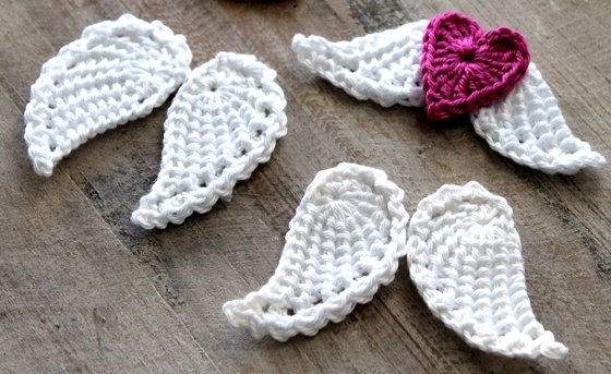 Pair of Wings, Angel Wings with Heart - Crochet Pattern