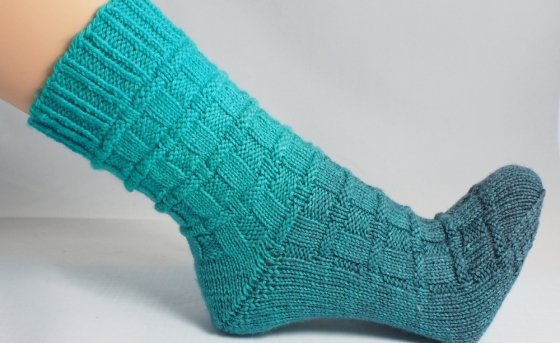 Siana - sock knitting pattern - easy