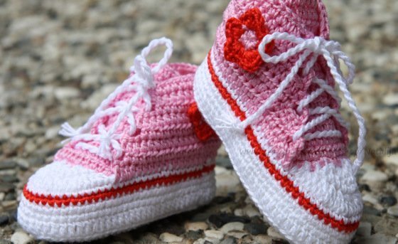 Cute Baby Tennis shoes  - Crochet Pattern - boy or girl